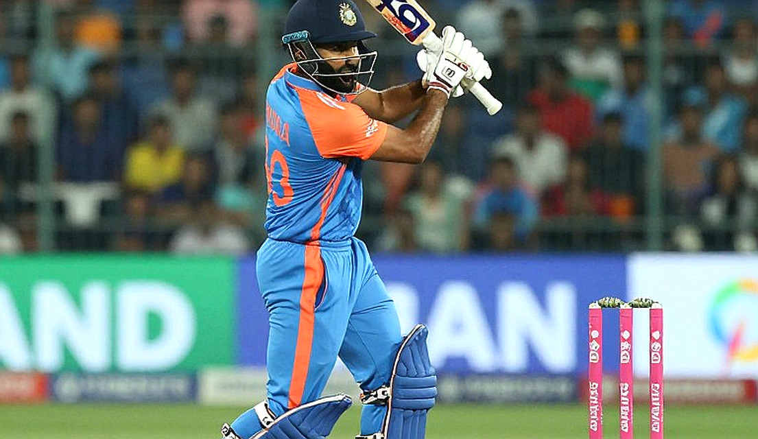 नीलामी का हथौड़ा, मैदान की ख़ामोशी: ट्रांसफर विंडो में क्रिकेट किसकी गिनती करता है